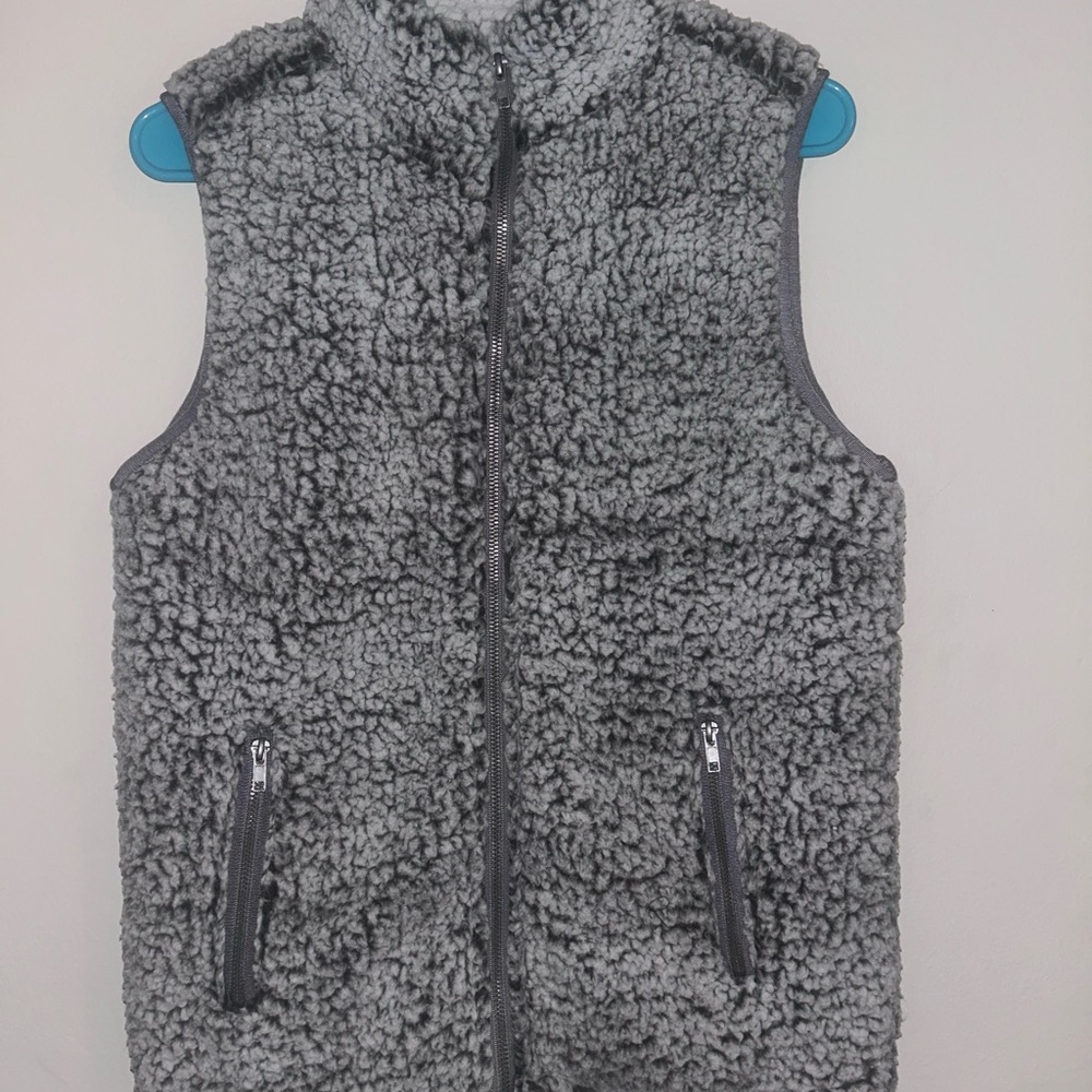 Thread & Supply Charcoal Sherpa Vest